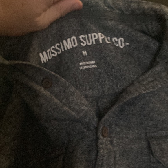 Button up - Picture 2 of 2